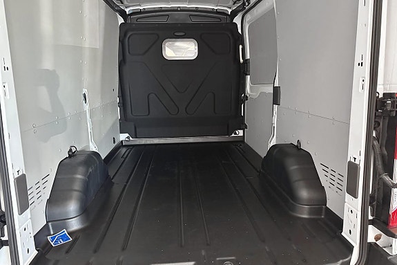 Ford Transit 5 of 5