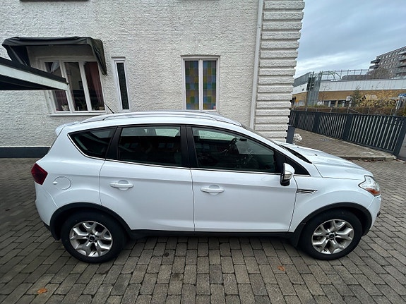 Ford Kuga 8 of 25