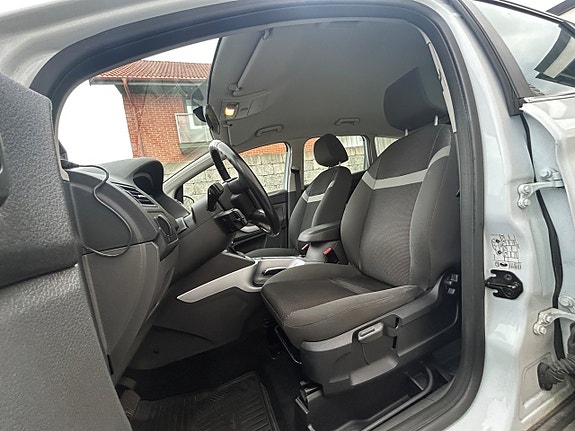 Ford Kuga 14 of 25