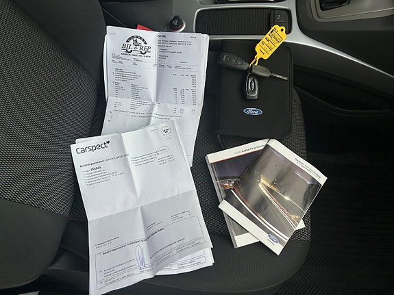 Ford Kuga 25 of 25