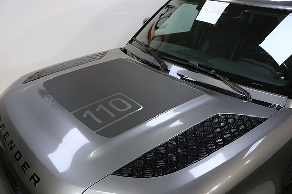 Land Rover Defender 110 25 of 25