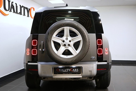 Land Rover Defender 110 6 of 25