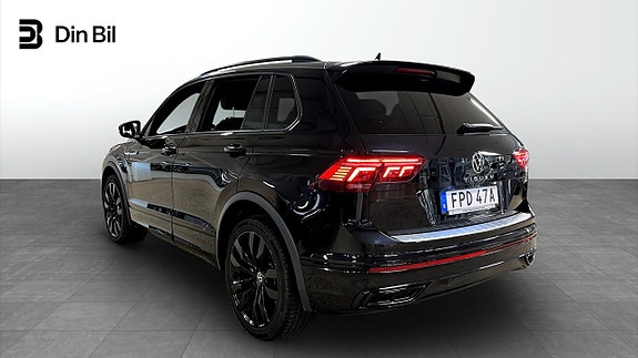 Volkswagen Tiguan 3 of 5