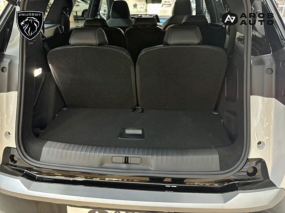 Peugeot e-5008 21 of 21
