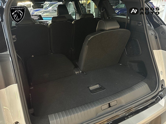 Peugeot e-5008 20 of 21