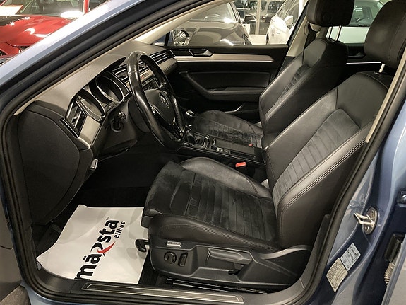 Volkswagen Passat 8 of 22