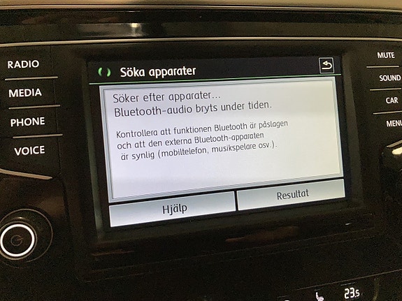 Volkswagen Passat 18 of 22