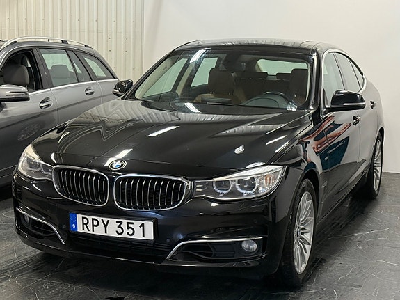 BMW 335i 3 of 5