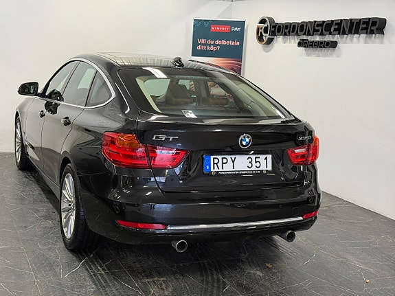 BMW 335i 4 of 5
