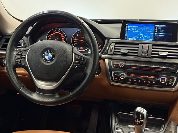 BMW 335i 19 of 27