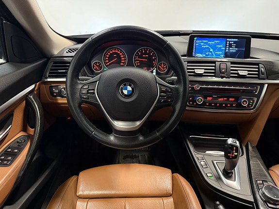 BMW 335i 14 of 27