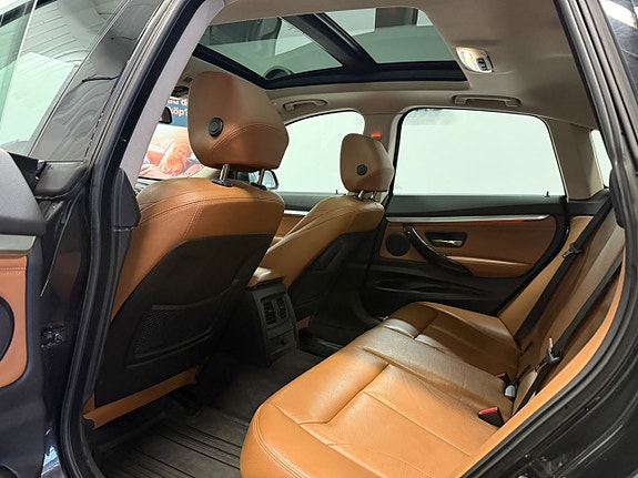BMW 335i 21 of 27