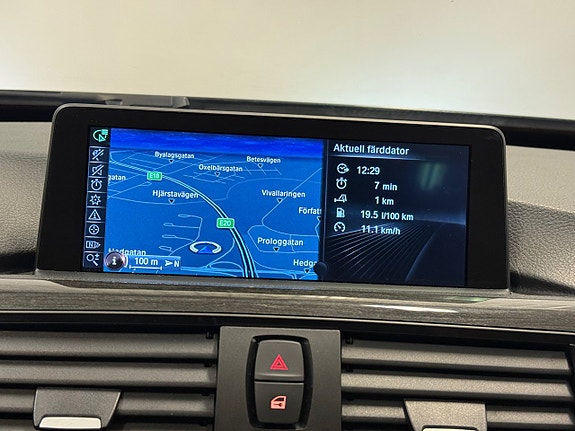 BMW 335i 16 of 27