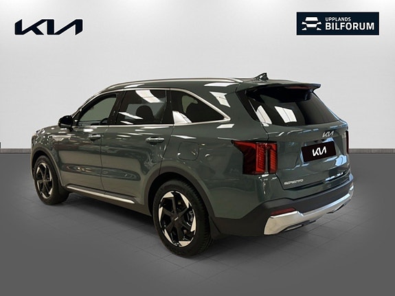 Kia Sorento 6 of 18