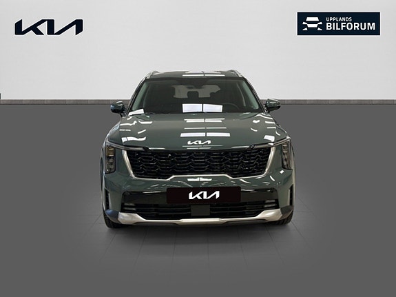 Kia Sorento 2 of 18