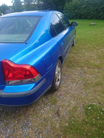 Volvo S60 5 of 6