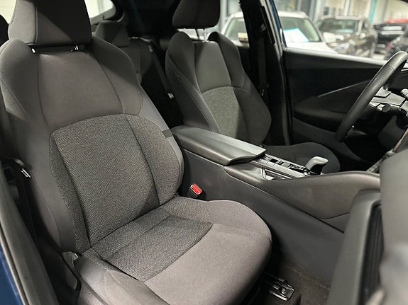 Toyota C-HR 13 of 26