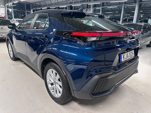 Toyota C-HR 24 of 26