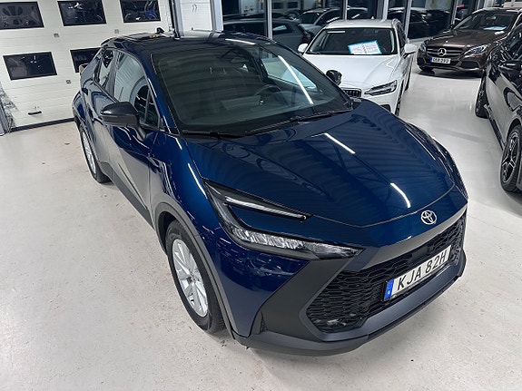 Toyota C-HR 23 of 26