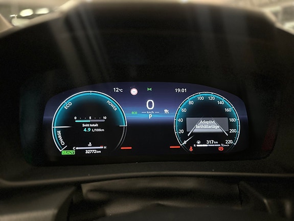 Toyota C-HR 20 of 26