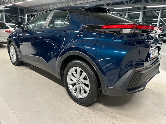 Toyota C-HR 5 of 26