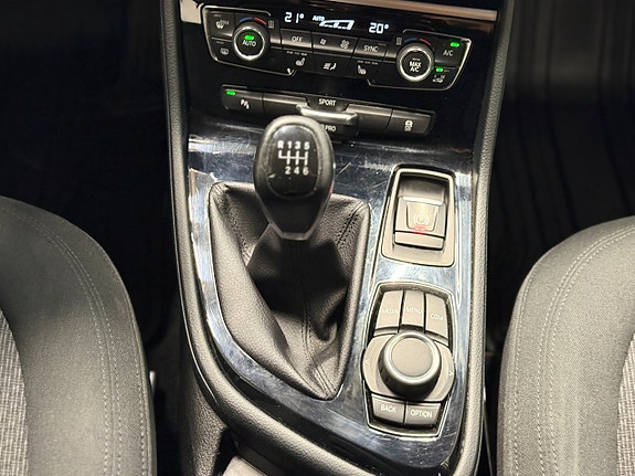 BMW 218 19 of 26
