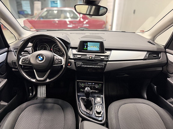 BMW 218 15 of 26