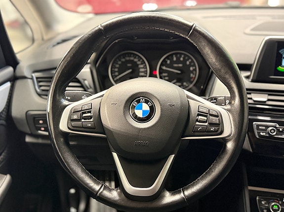 BMW 218 16 of 26
