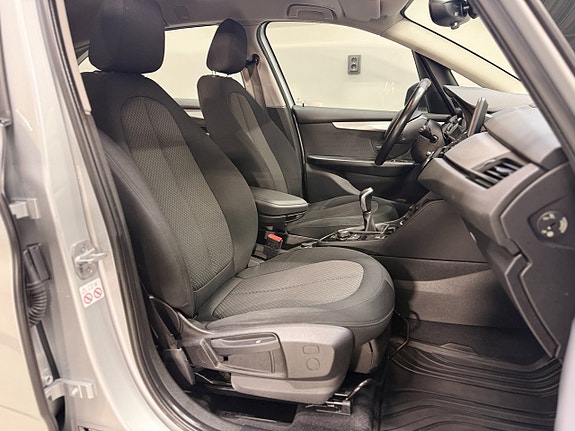 BMW 218 12 of 26