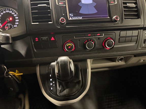 Volkswagen Transporter 16 of 19