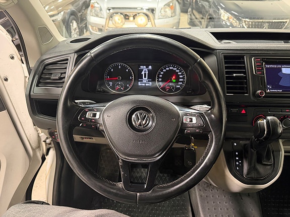 Volkswagen Transporter 17 of 19
