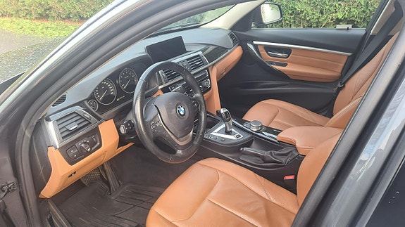 BMW 330e 5 of 5