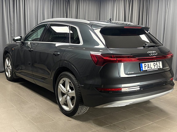 Audi e-tron 6 of 24
