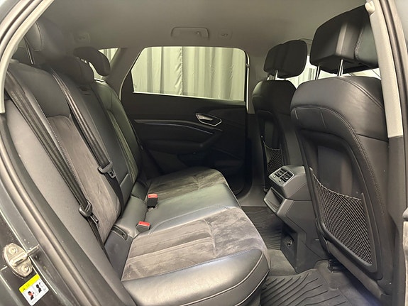 Audi e-tron 18 of 24