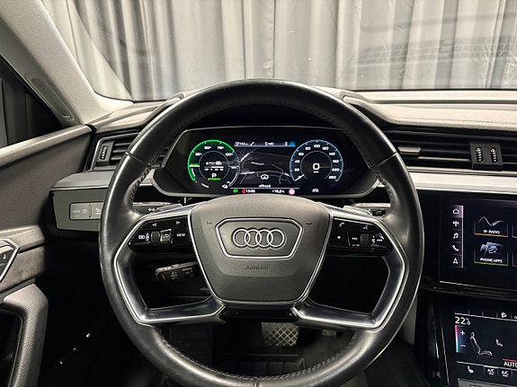Audi e-tron 20 of 24