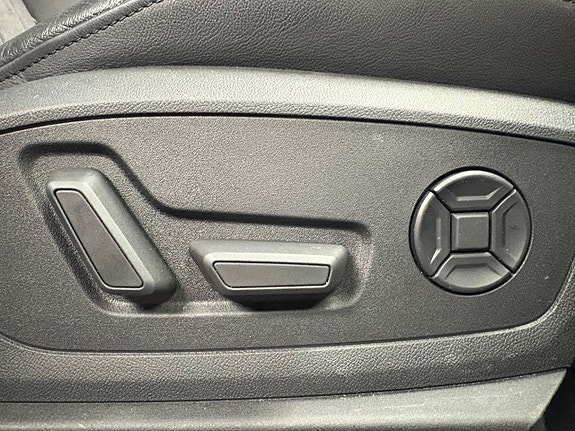 Audi e-tron 17 of 24