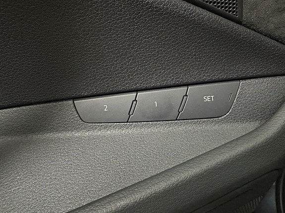 Audi e-tron 13 of 24