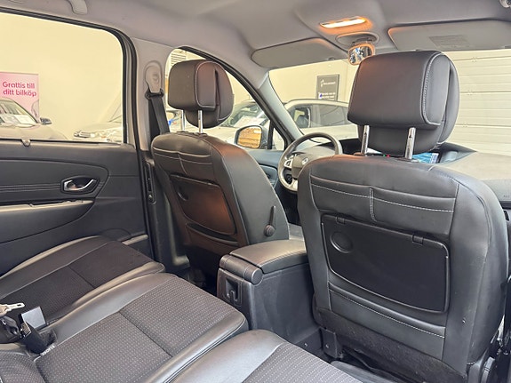 Renault Grand Scenic III 14 of 26