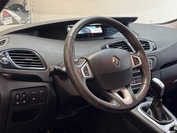 Renault Grand Scenic III 21 of 26