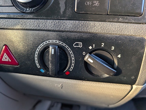 Volkswagen Transporter 13 of 17