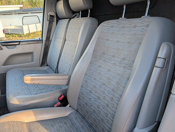 Volkswagen Transporter 15 of 17