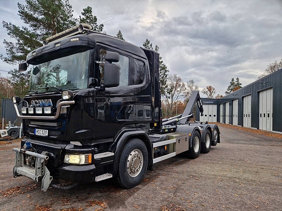 SCANIA R730 8X4 LASTVÄXLARE PLOGUTRUSTAD EURO-6