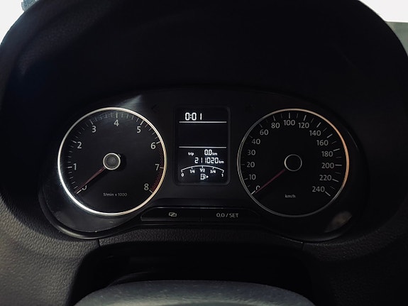 Volkswagen Polo 10 of 20