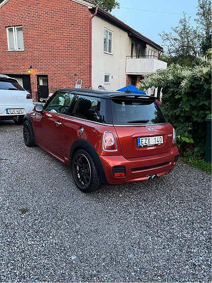 MINI Cooper 3 of 5