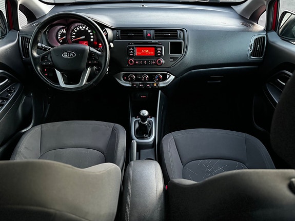 Kia Rio 15 of 26