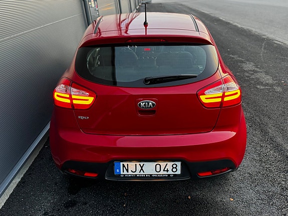 Kia Rio 5 of 5