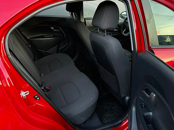Kia Rio 16 of 26