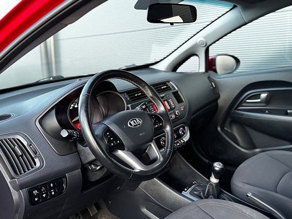 Kia Rio 11 of 26
