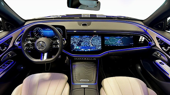 Mercedes-Benz E300 de 11 of 23