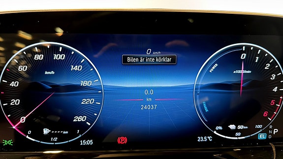 Mercedes-Benz E300 de 13 of 23